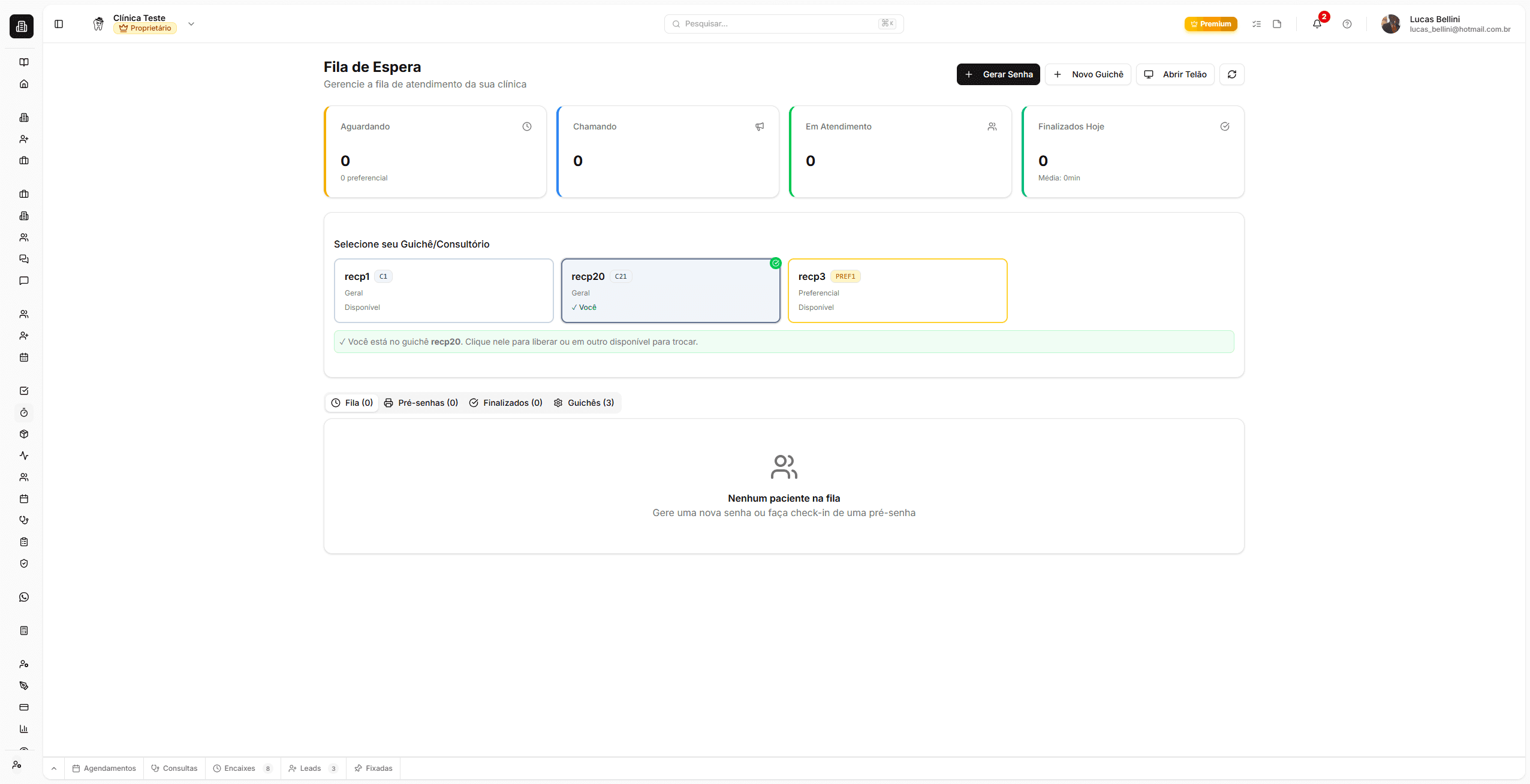 Fila de espera do BlackOpero com lista de senhas e painel de controle